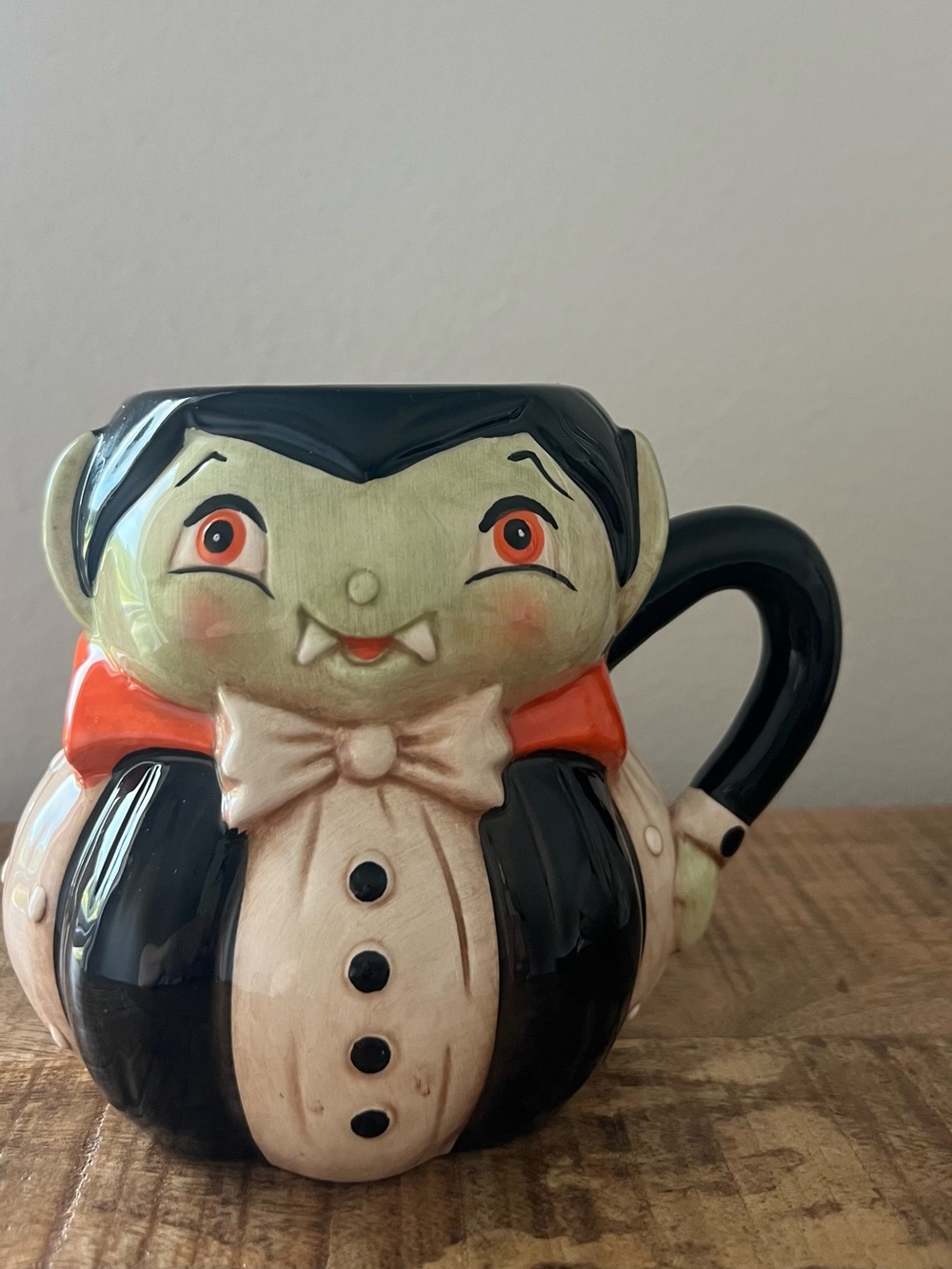 New Halloween Johanna Parker Large Coffee Mug Count Dracula Retro Style Ceramic